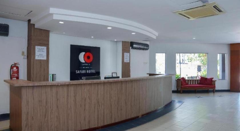 Capital O 89876 Safari Hotel Kampong Pasir Bogak Екстериор снимка