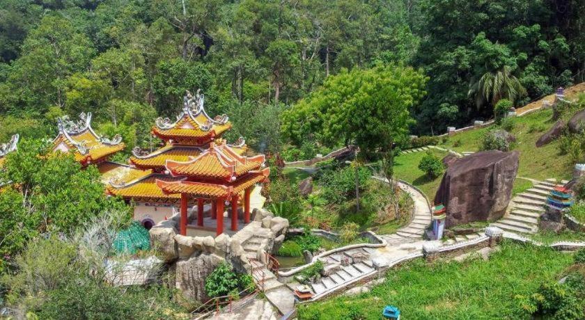 Capital O 89876 Safari Hotel Kampong Pasir Bogak Екстериор снимка